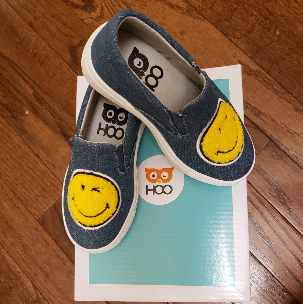 Kids sneakers
